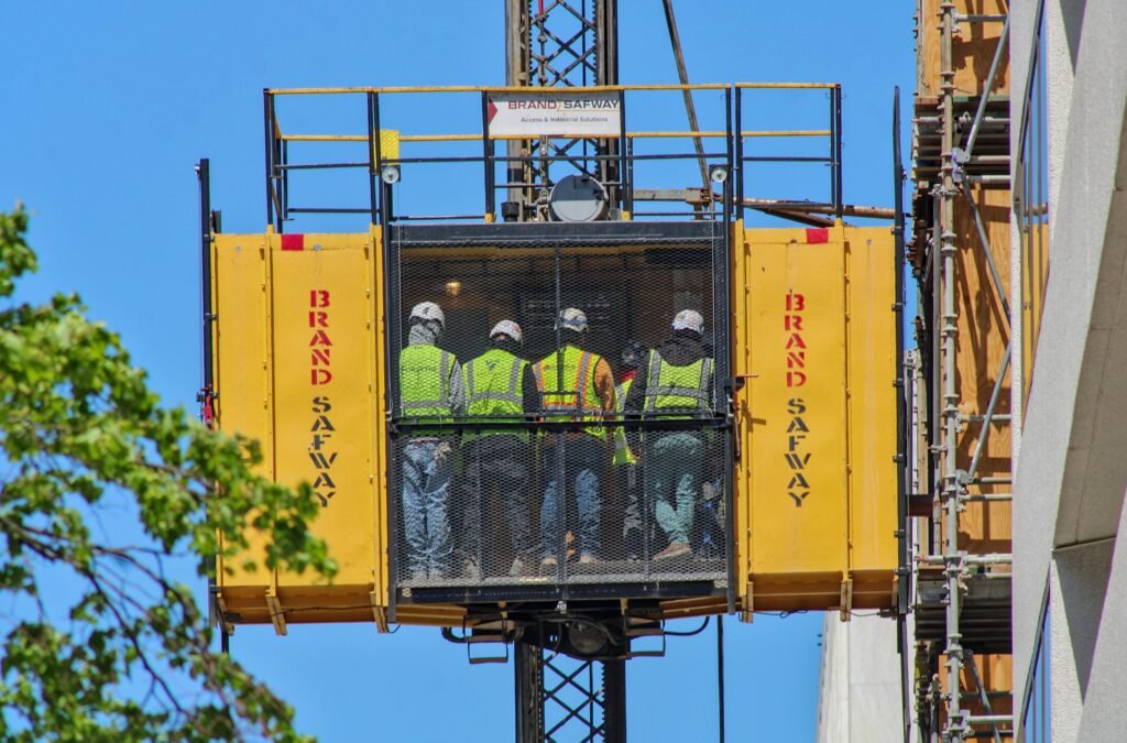 Segurança em obras: equipamentos essenciais para proteção
